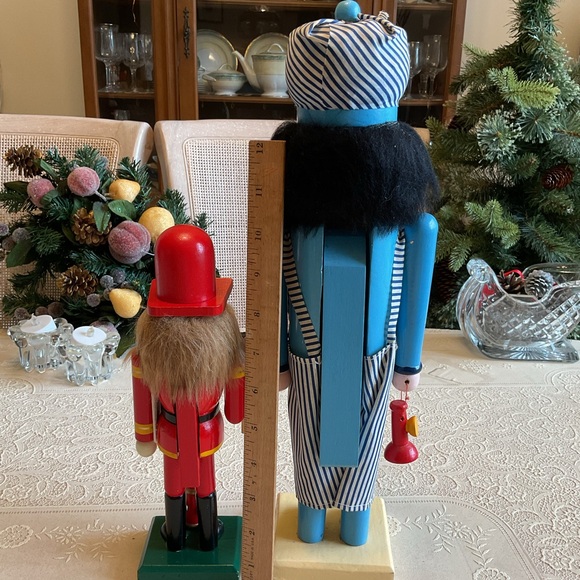 Nutcracker Train Conductor & Fireman Wood Vtg 80-90’s (see more Nutcrackers) - Picture 2 of 7